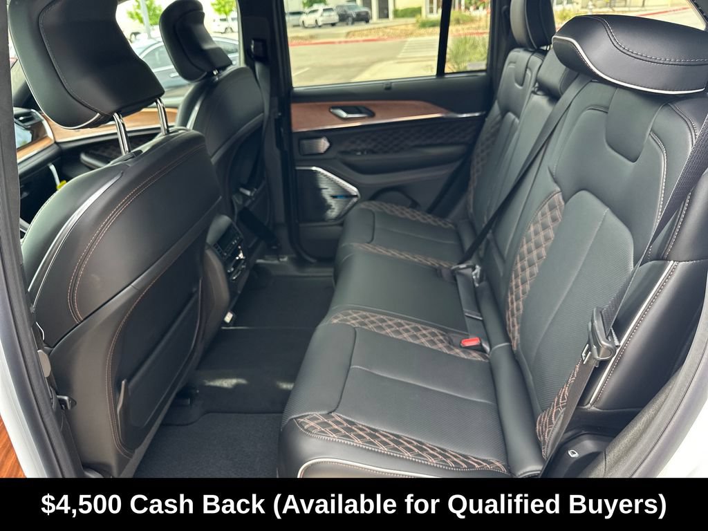 New 2026 Jeep Grand Cherokee Summit w/ Obsidian Package AWD/4WD image 32