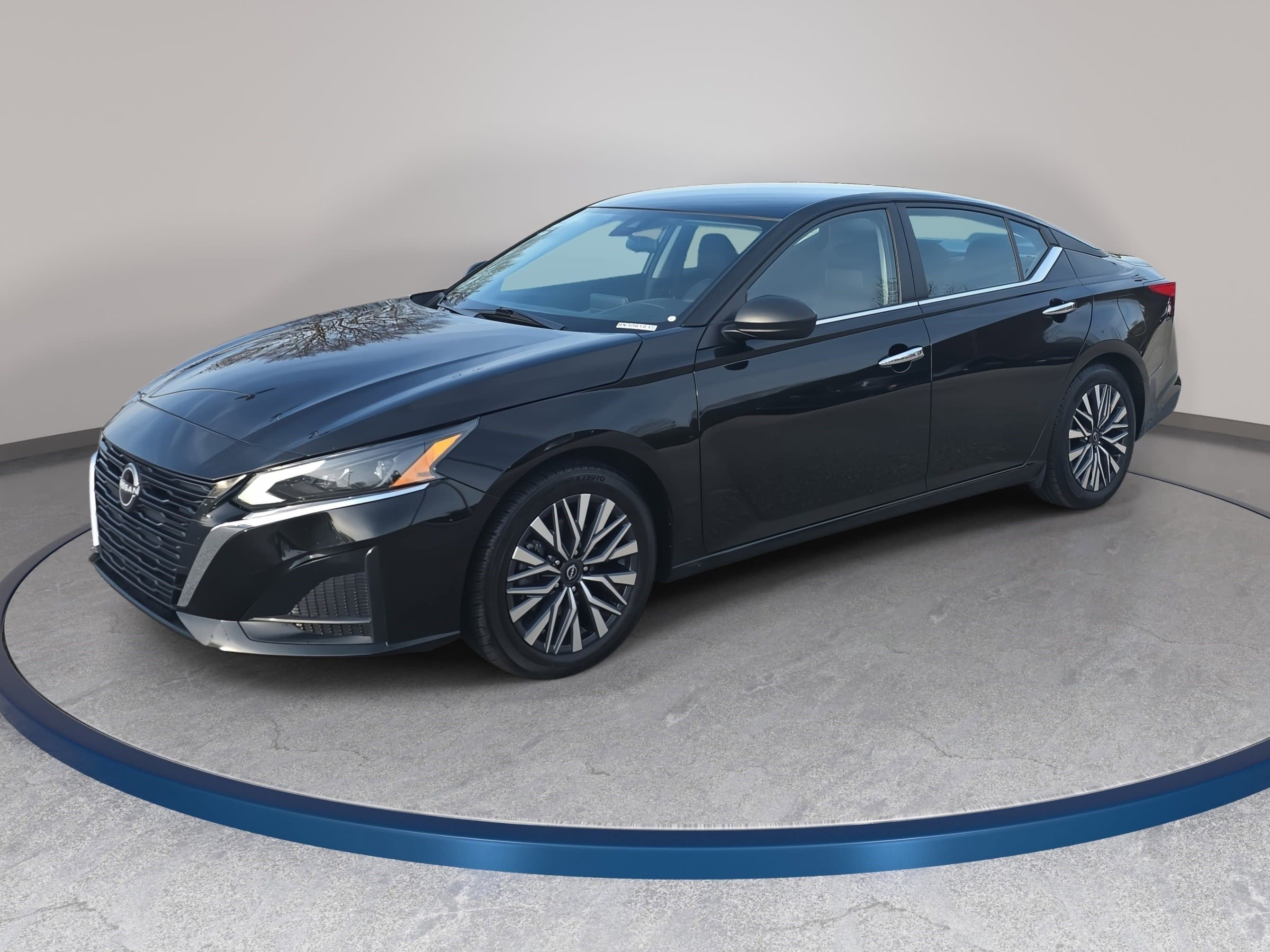 Used 2024 Nissan Altima 2.5 SV