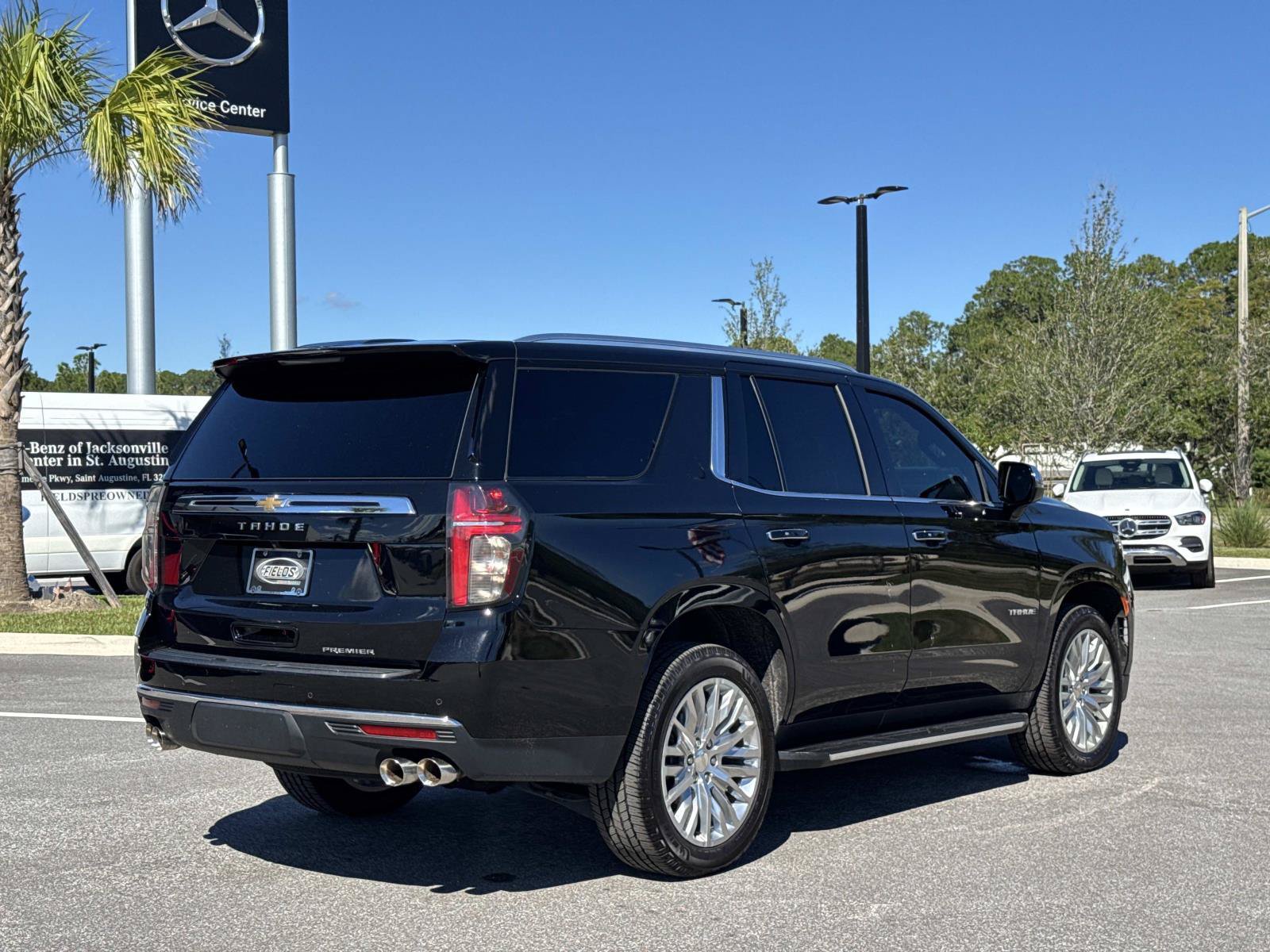 Used 2024 Chevrolet Tahoe Premier AWD/4WD image 3