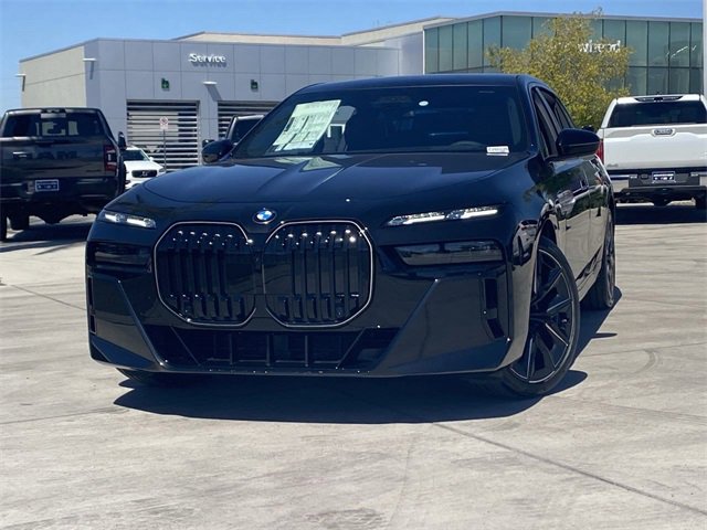 New 2026 BMW 740i w/ Executive Package image 3