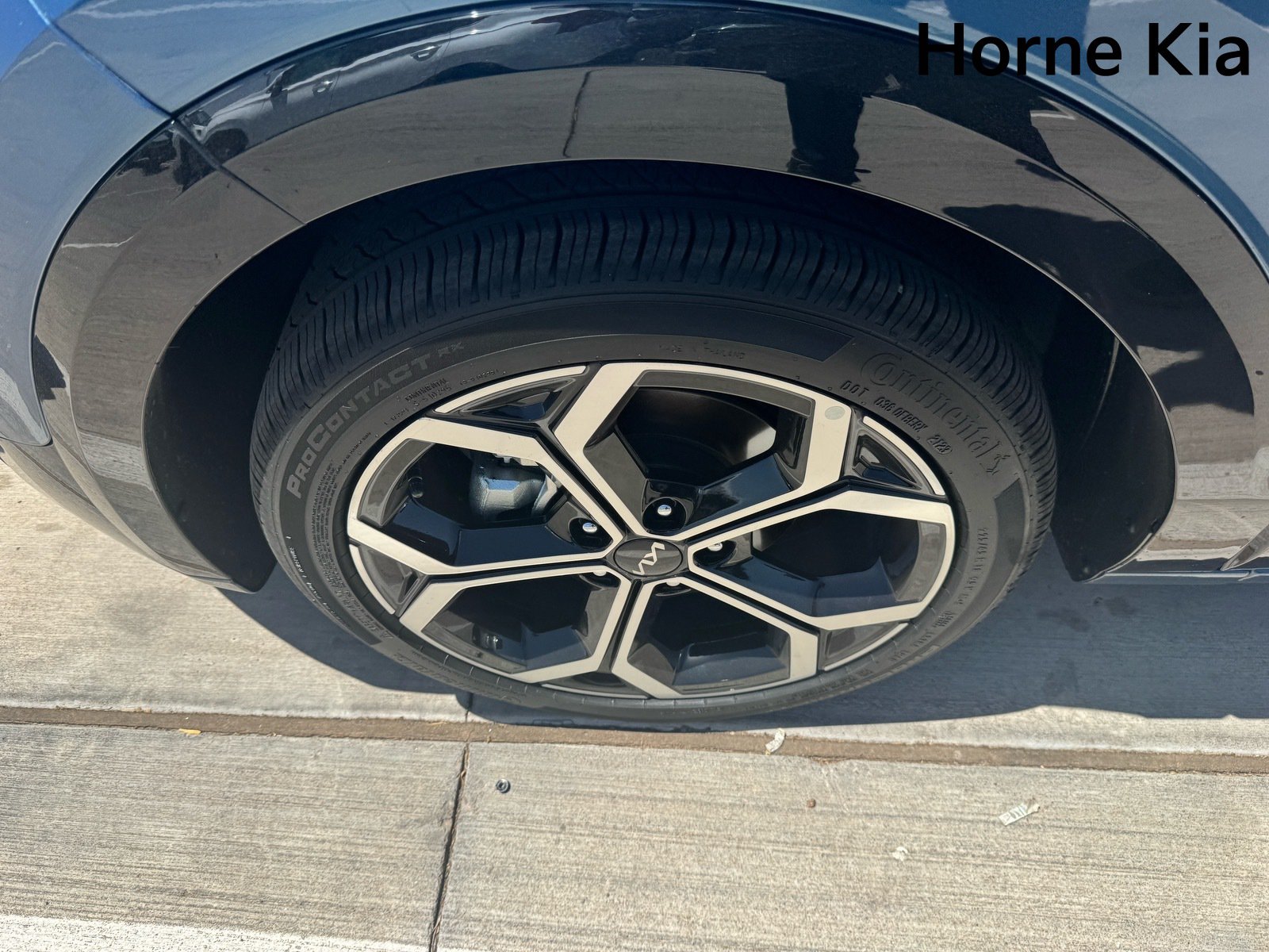 Certified 2024 Kia Niro EX Touring FWD image 8