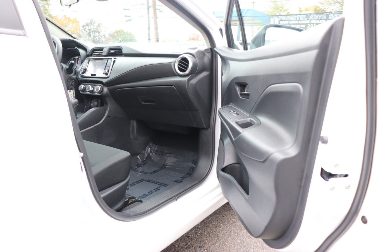 Used 2024 Nissan Versa S w/ Trunk Package image 15