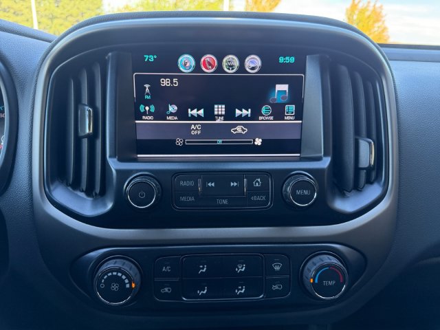 Used 2017 Chevrolet Colorado Z71 AWD/4WD image 35