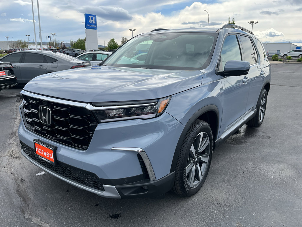 Used 2025 Honda Pilot Elite image 3
