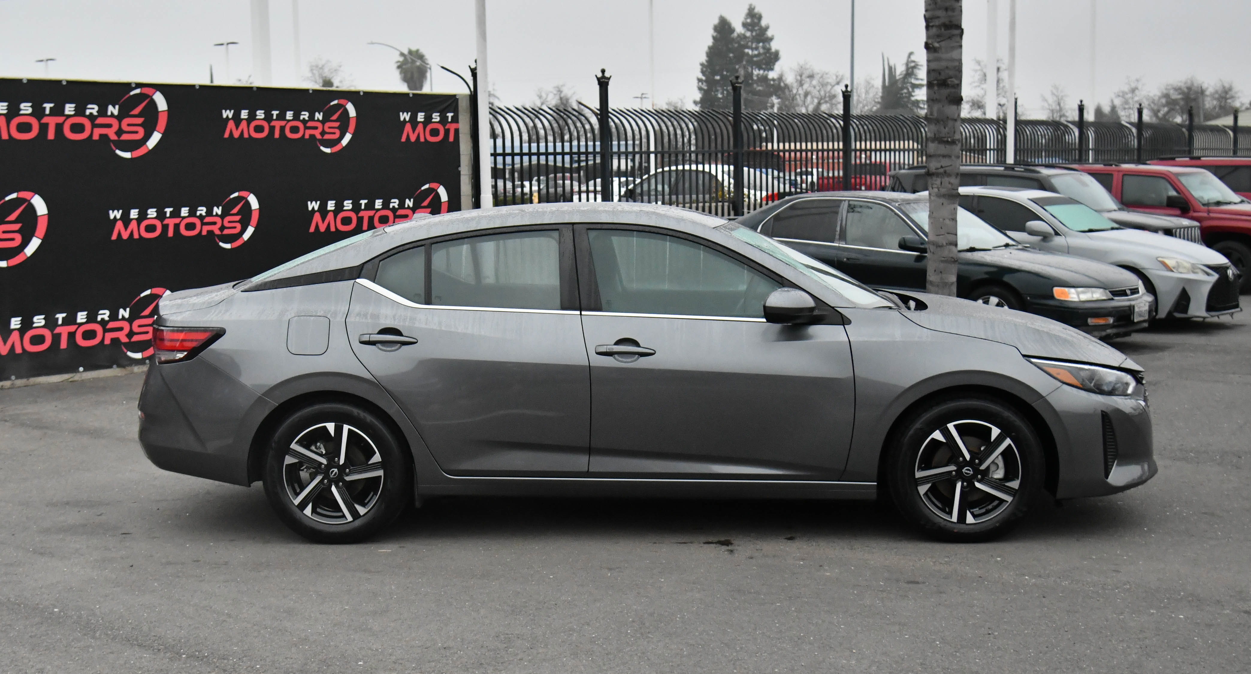 Used 2024 Nissan Sentra SV image 9