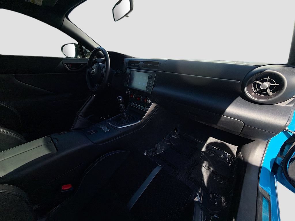 Used 2023 Toyota GR86 Premium w/ ALL Weather Mat Package (TMS) RWD image 33