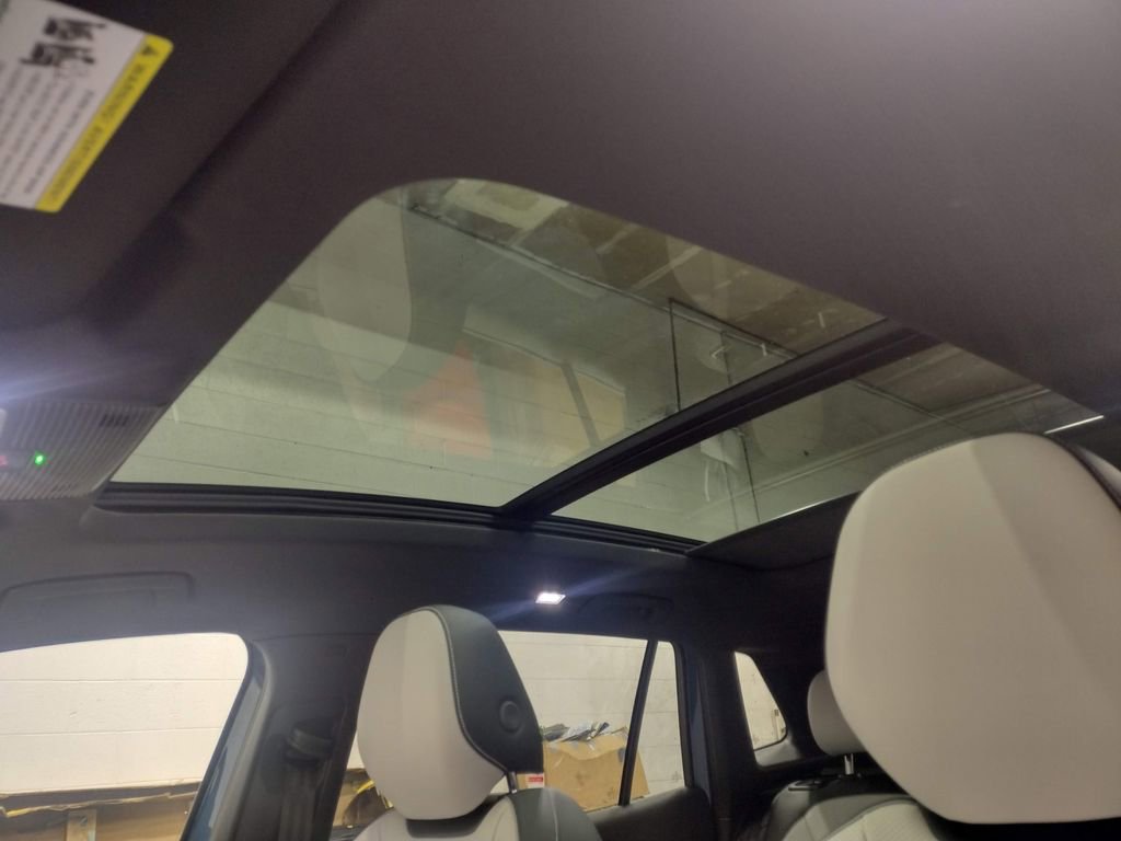 New 2026 Volkswagen Tiguan SEL R-Line image 33