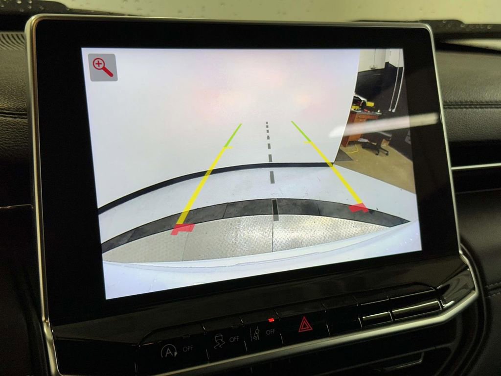 Used 2023 Jeep Compass High Altitude image 22