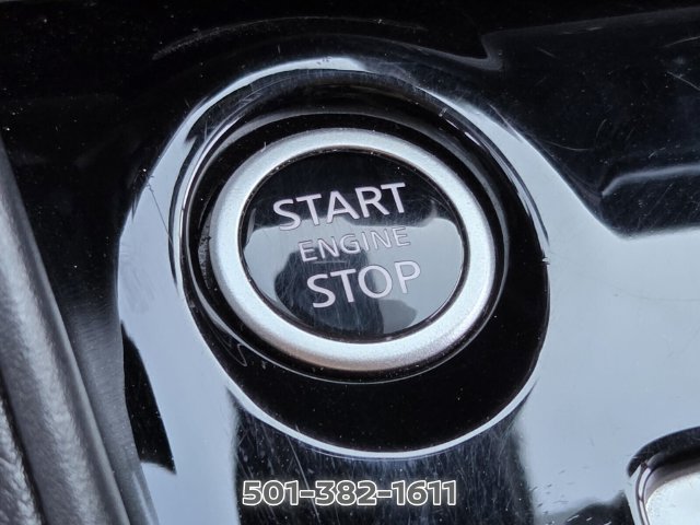 Used 2025 Nissan Versa SV FWD image 27