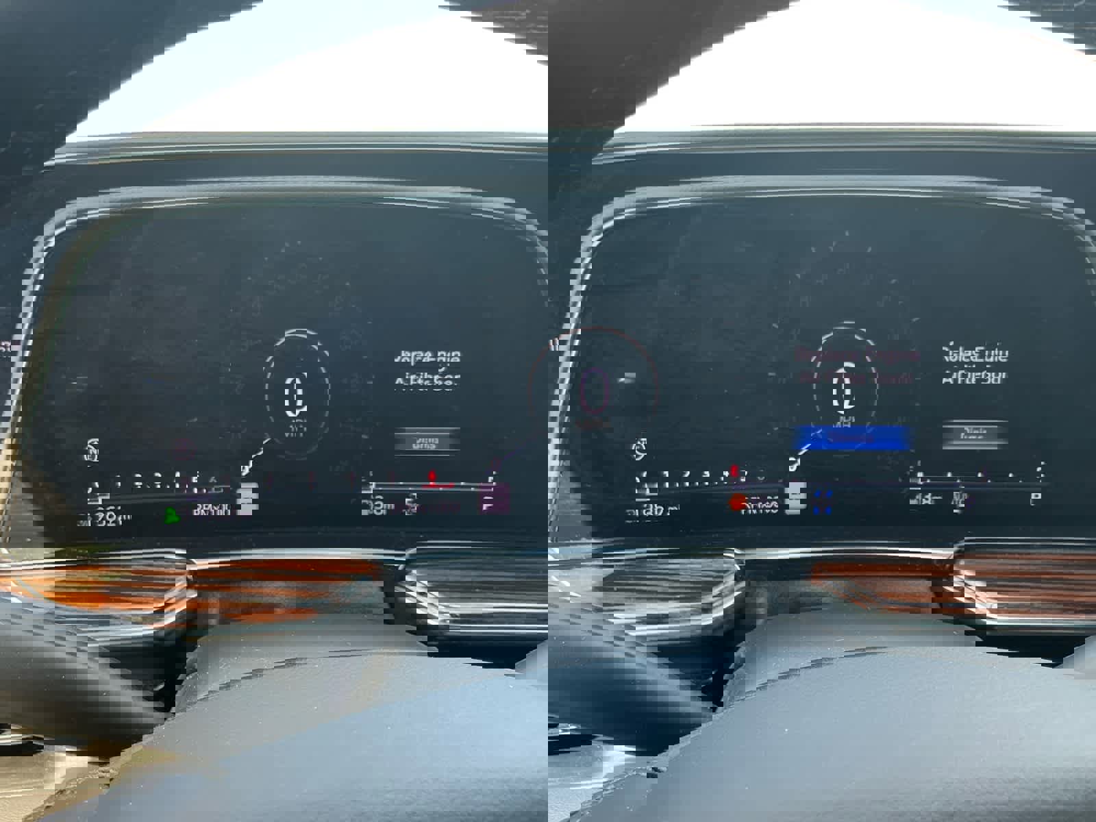 Used 2022 Cadillac Escalade Premium Luxury w/ LPO, Radiant Package AWD/4WD image 17