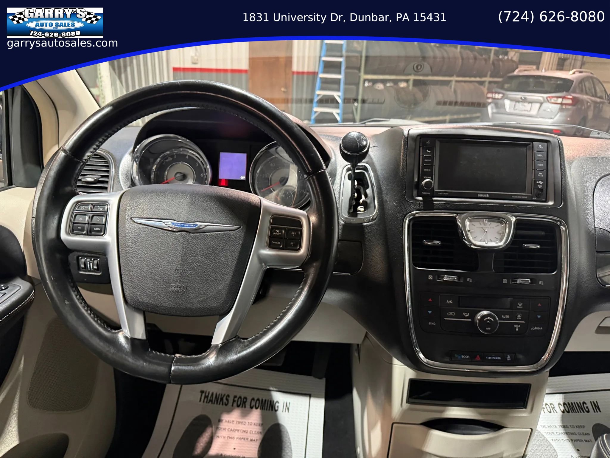 Used 2014 Chrysler Town & Country Touring FWD image 15