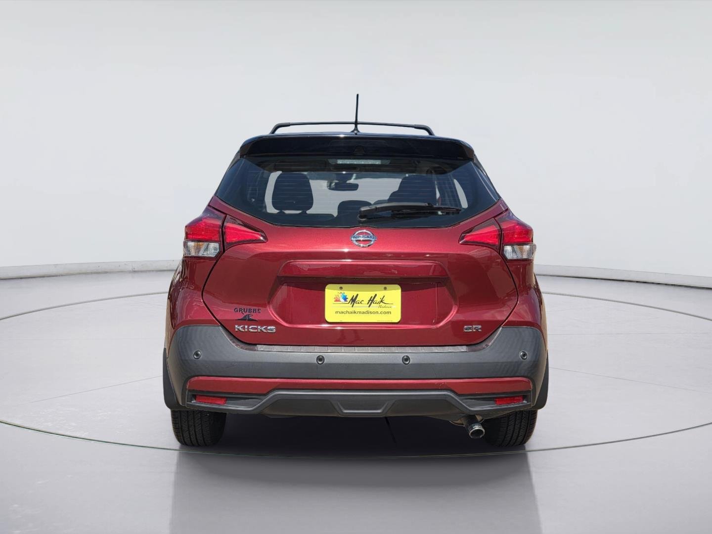 Used 2020 Nissan Kicks SR w/ Exterior Package FWD image 6