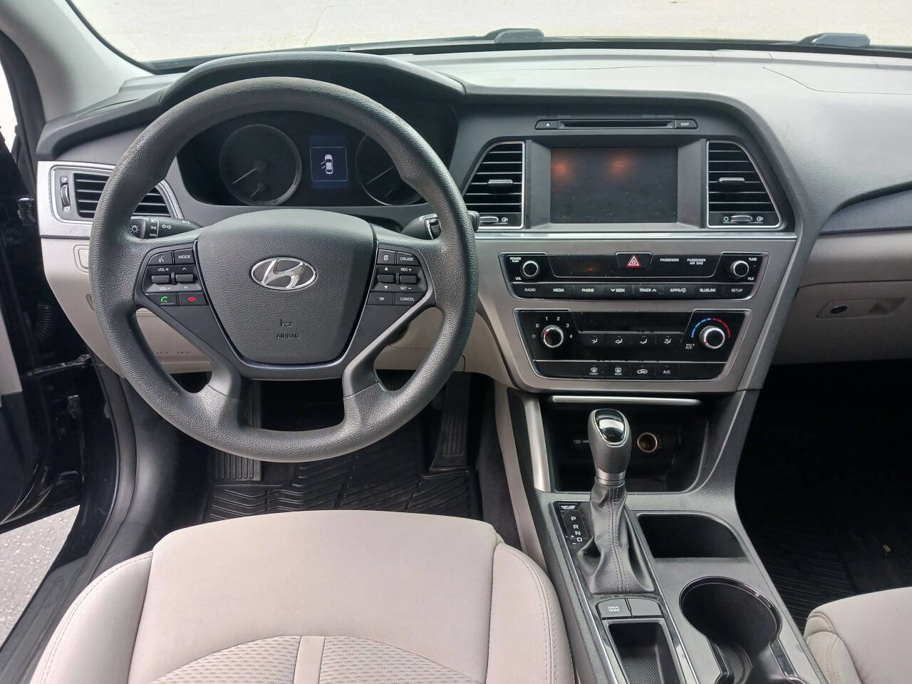 Used 2016 Hyundai Sonata SE FWD image 16