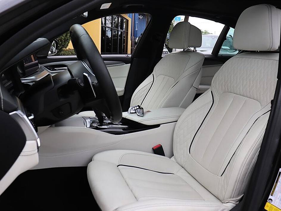 Used 2019 BMW M550i xDrive w/ Premium Package 2 AWD/4WD image 11