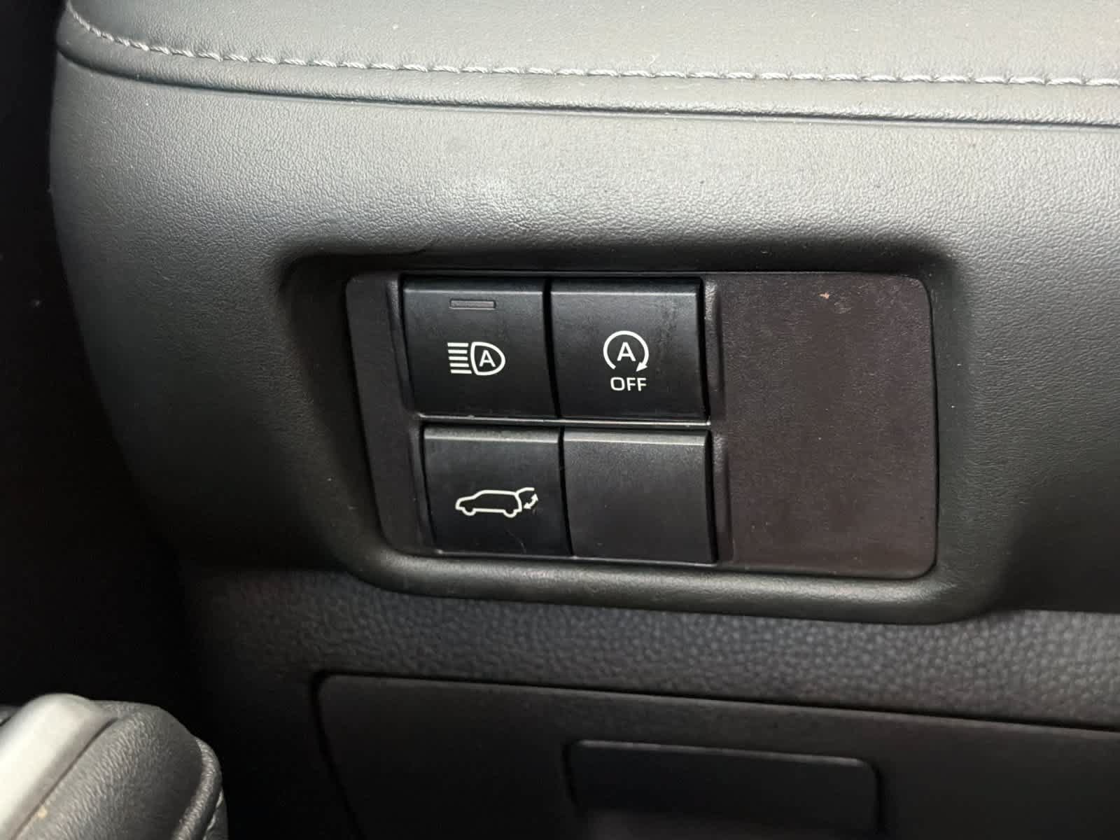 Used 2023 Toyota Highlander XLE FWD image 30