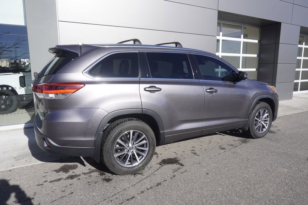 Used 2018 Toyota Highlander XLE image 4