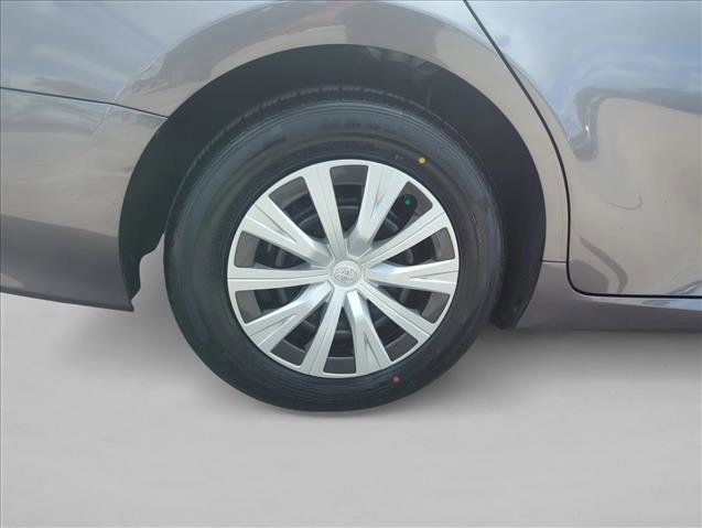Used 2022 Toyota Camry LE image 27