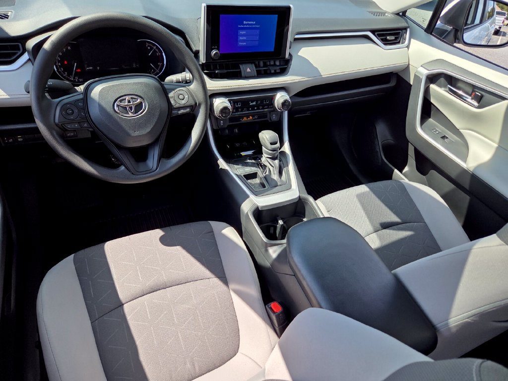 Certified 2024 Toyota RAV4 XLE w/ Convenience Package FWD image 8