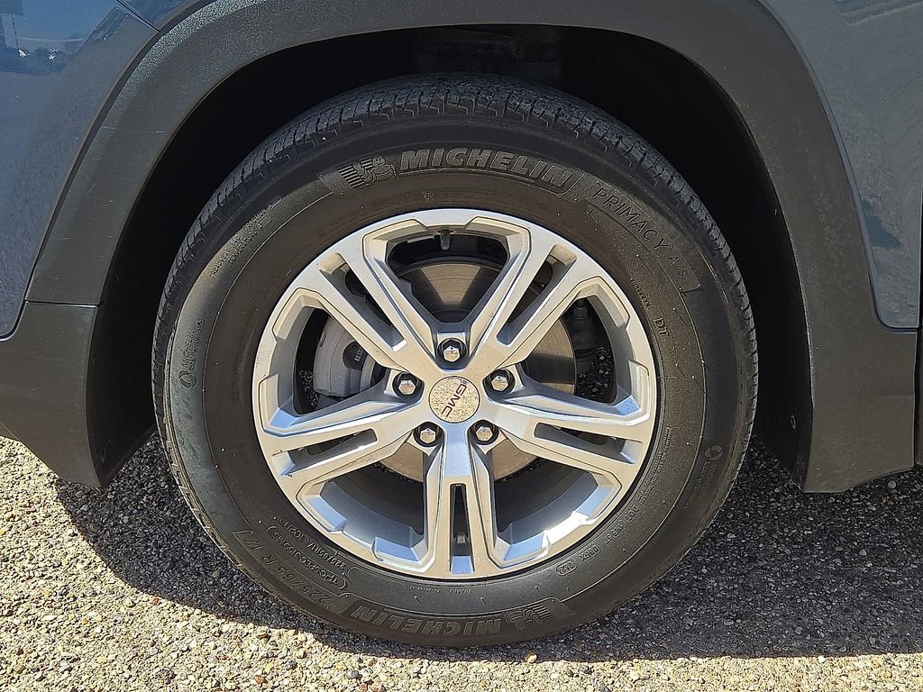 Used 2024 GMC Terrain SLE w/ Driver Convenience Package image 10