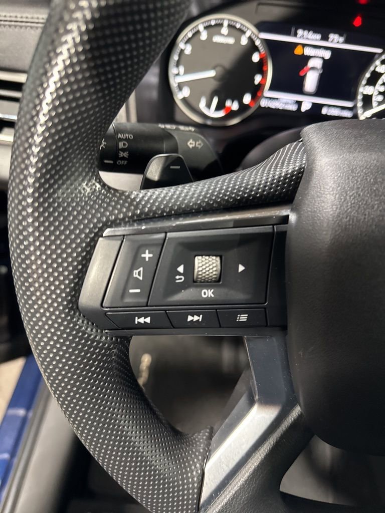Used 2023 Mitsubishi Outlander ES image 36
