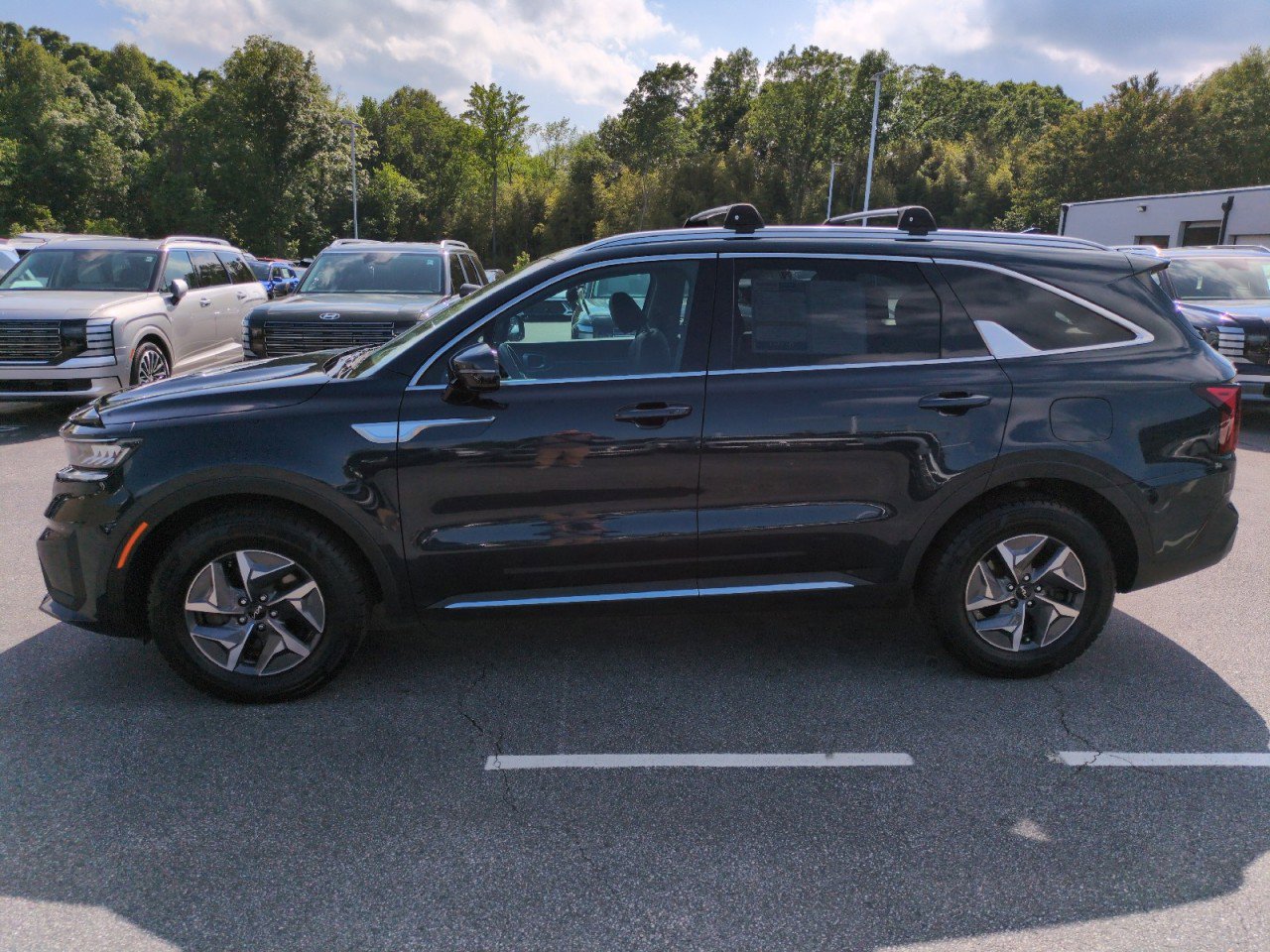 Used 2022 Kia Sorento S FWD image 4