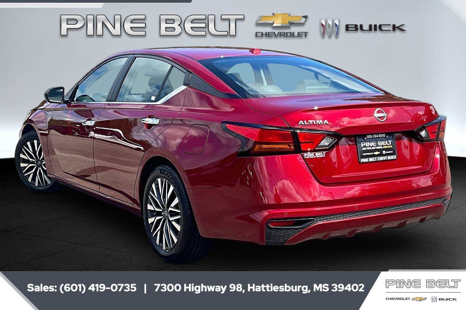 Used 2025 Nissan Altima 2.5 SV image 2