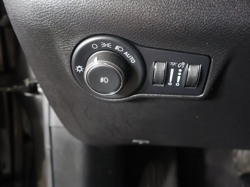 Used 2022 Jeep Compass Limited AWD/4WD image 34