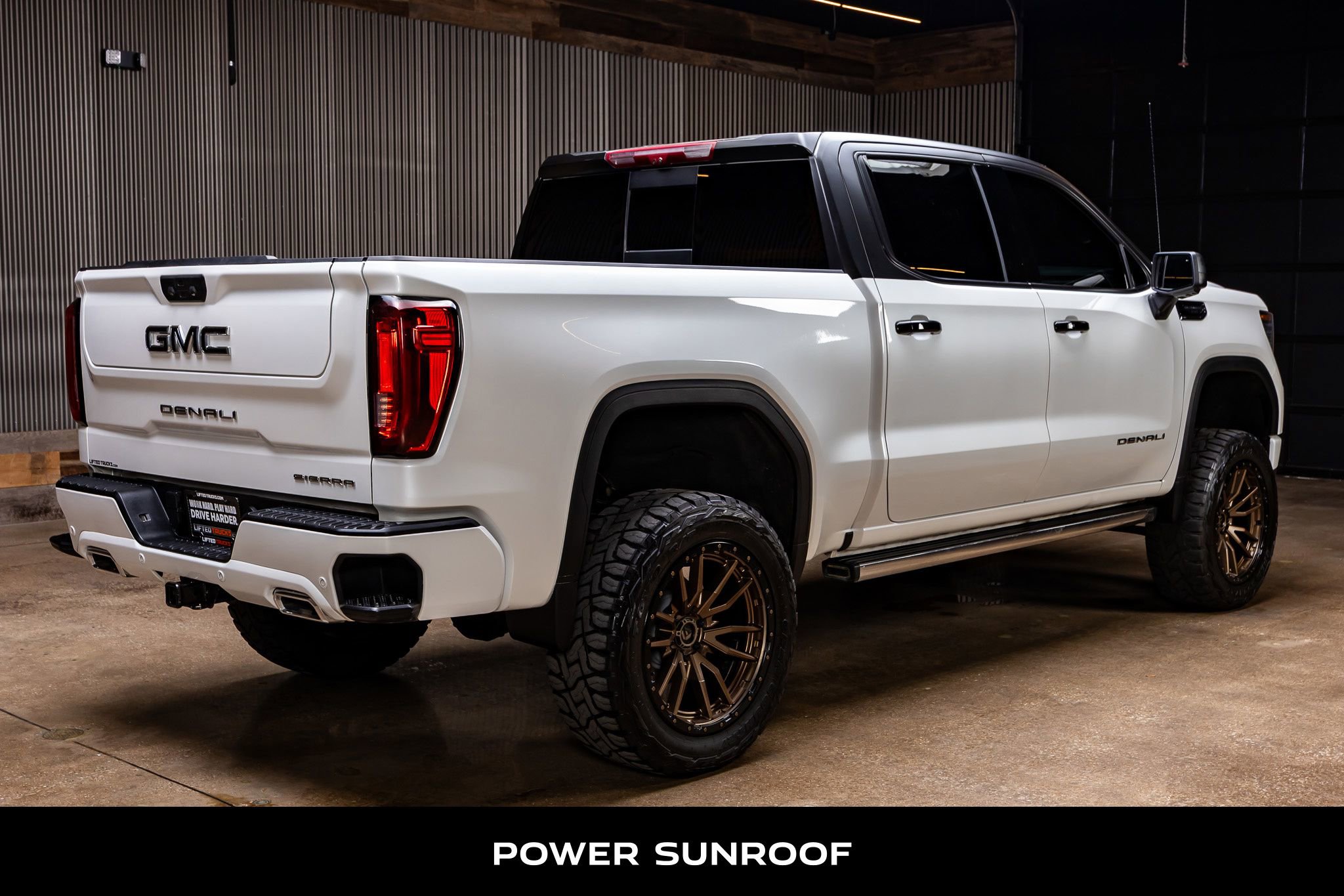 Used 2023 GMC Sierra 1500 Denali Ultimate image 9