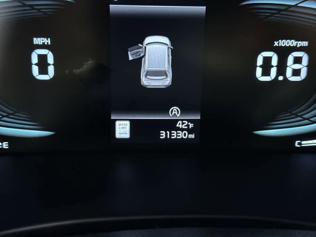 Used 2023 Kia Soul LX w/ LX Technology Package image 19