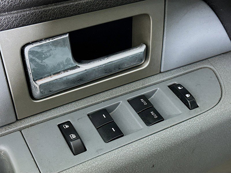 Used 2011 Ford F150 XLT w/ XLT Chrome Pkg image 17