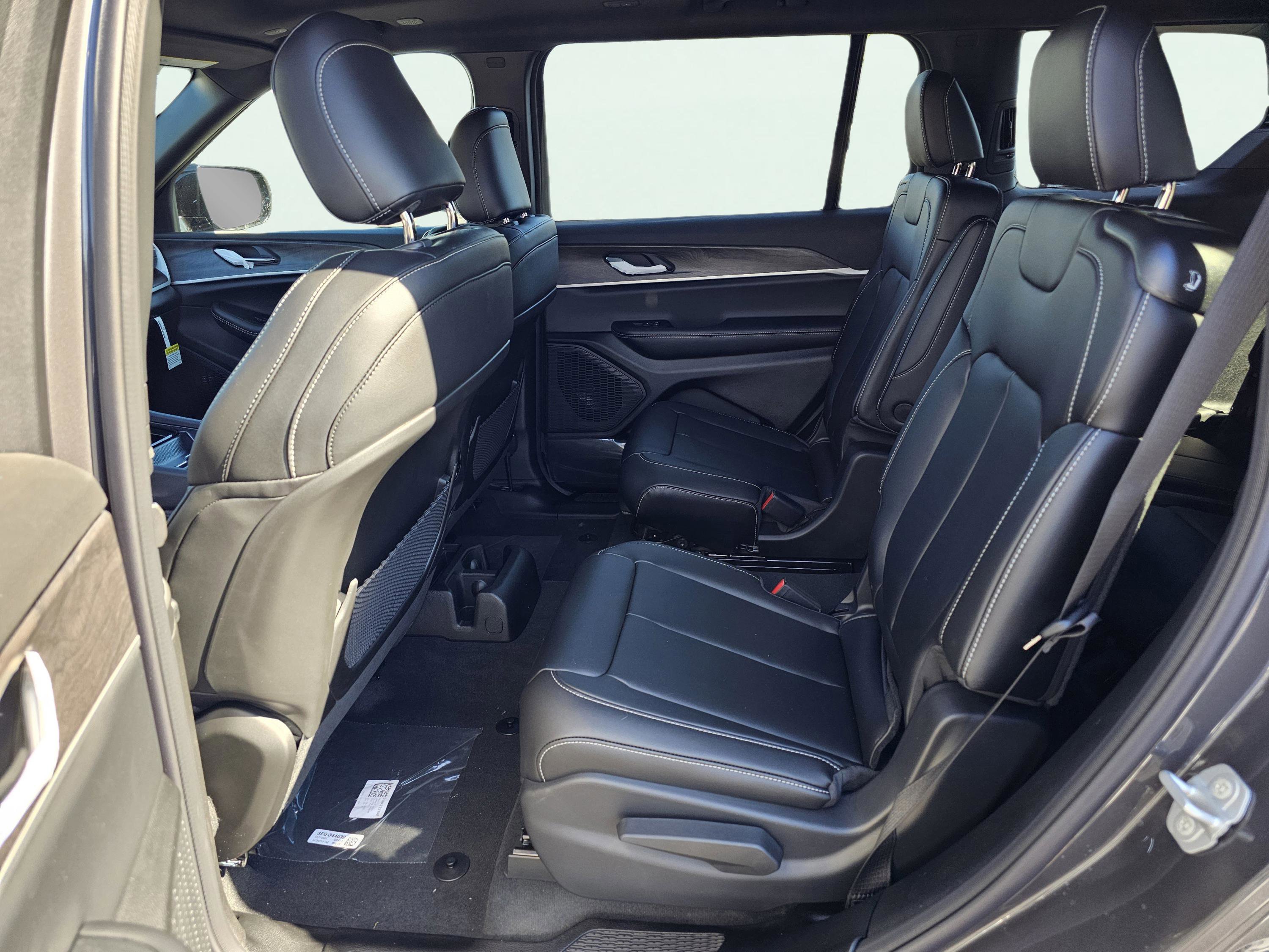 New 2025 Jeep Grand Cherokee L Limited image 33