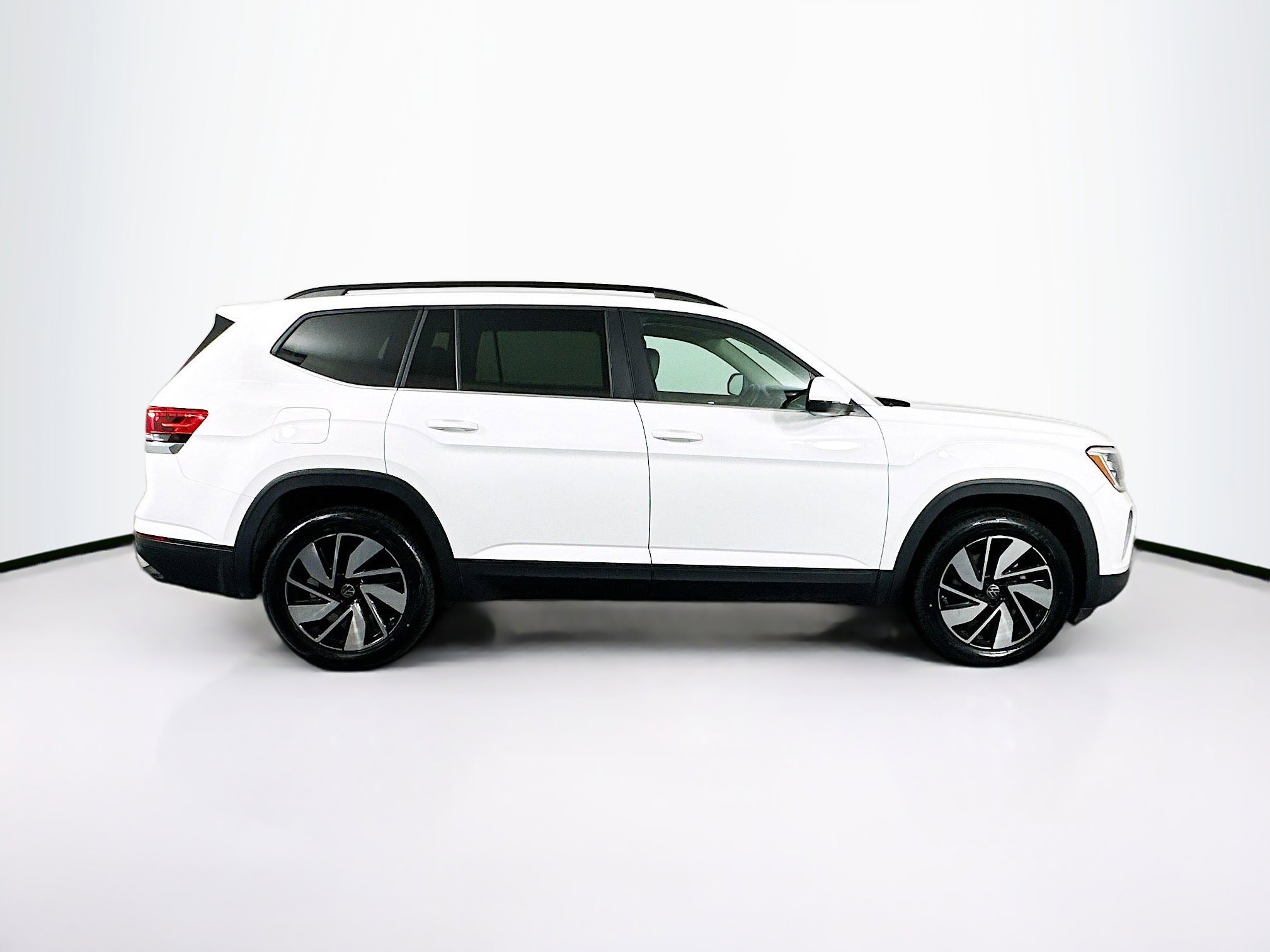 Used 2024 Volkswagen Atlas SE image 10