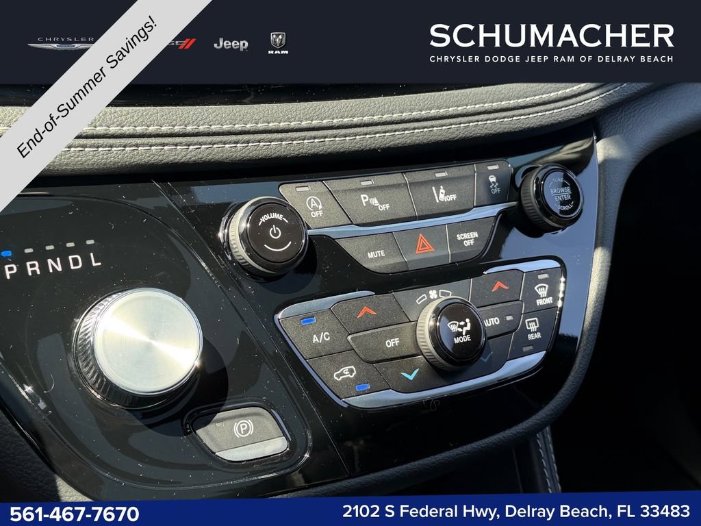 New 2027 Chrysler Pacifica Limited AWD/4WD image 18