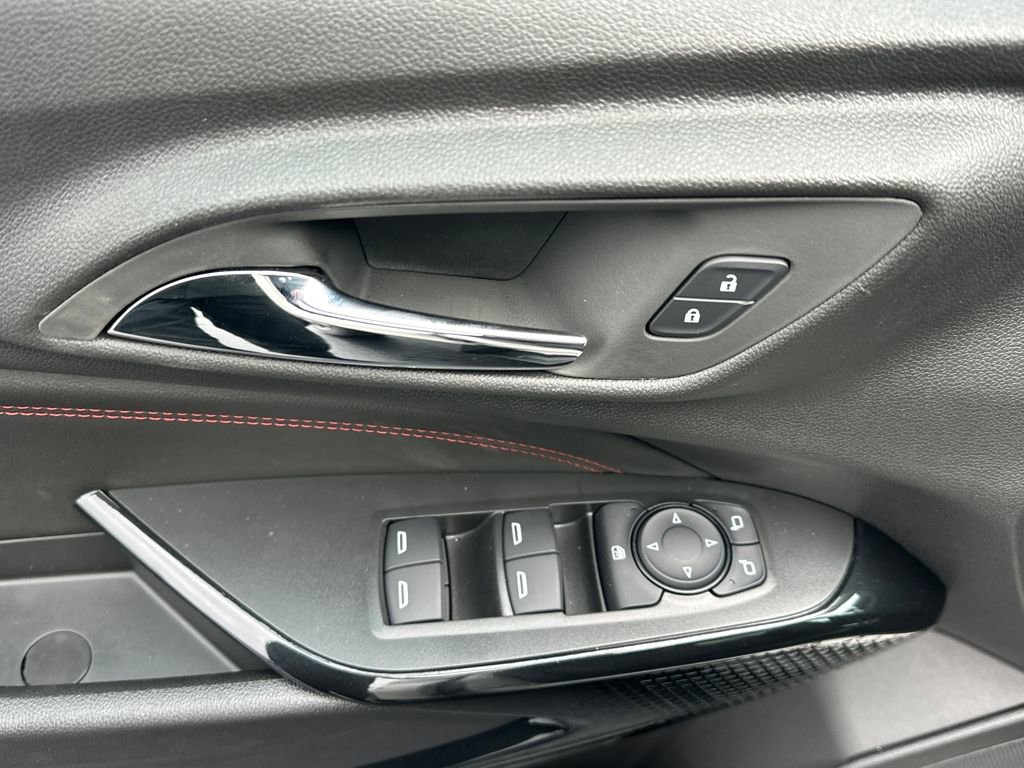 New 2026 Chevrolet Trax RS w/ Sunroof Package image 13