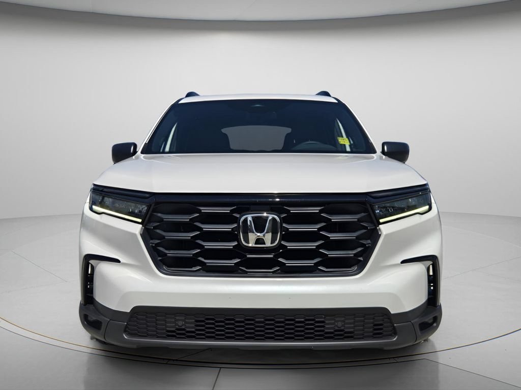 Certified 2025 Honda Pilot Sport image 5