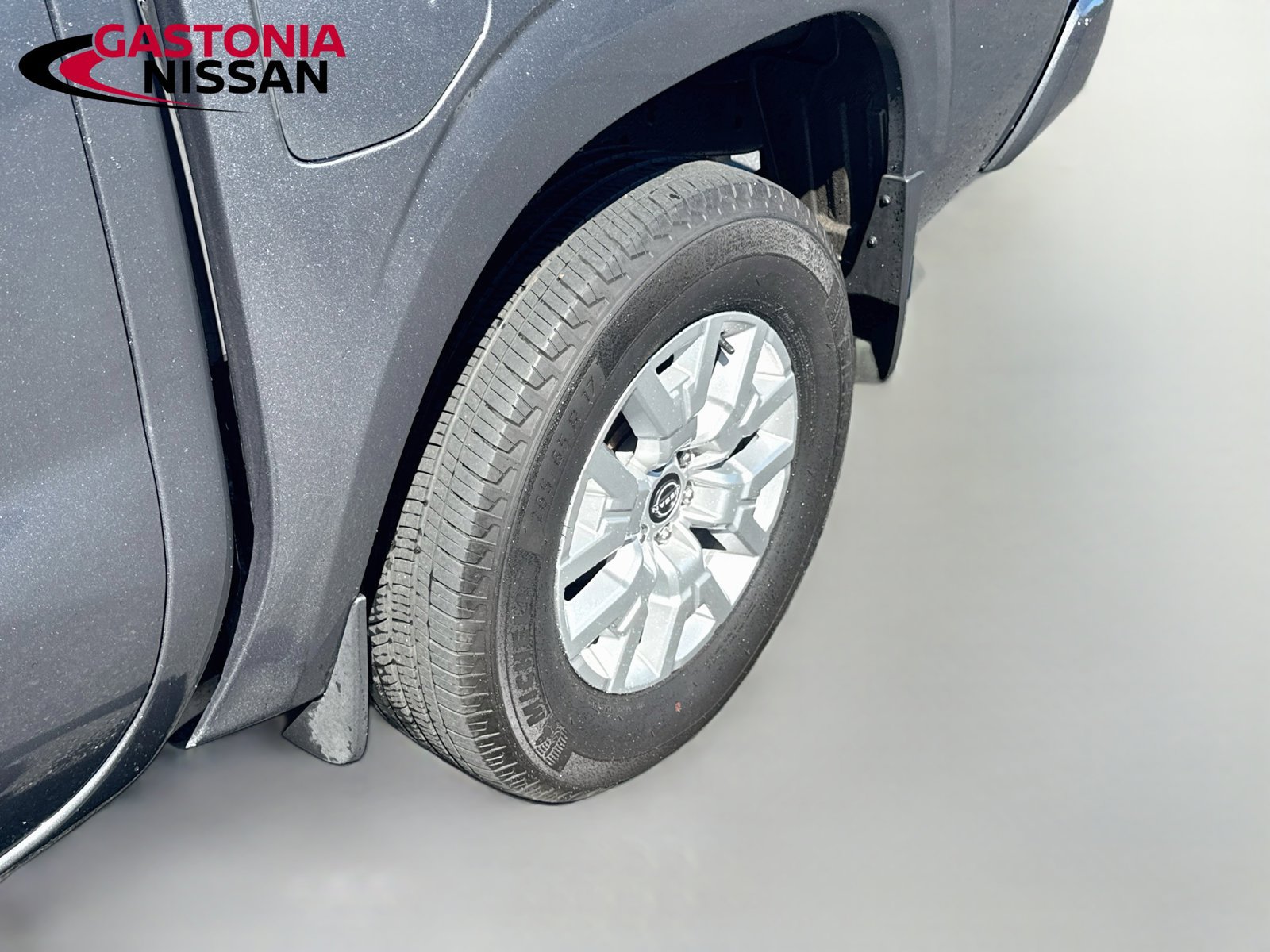 Used 2022 Nissan Frontier SV AWD/4WD image 39