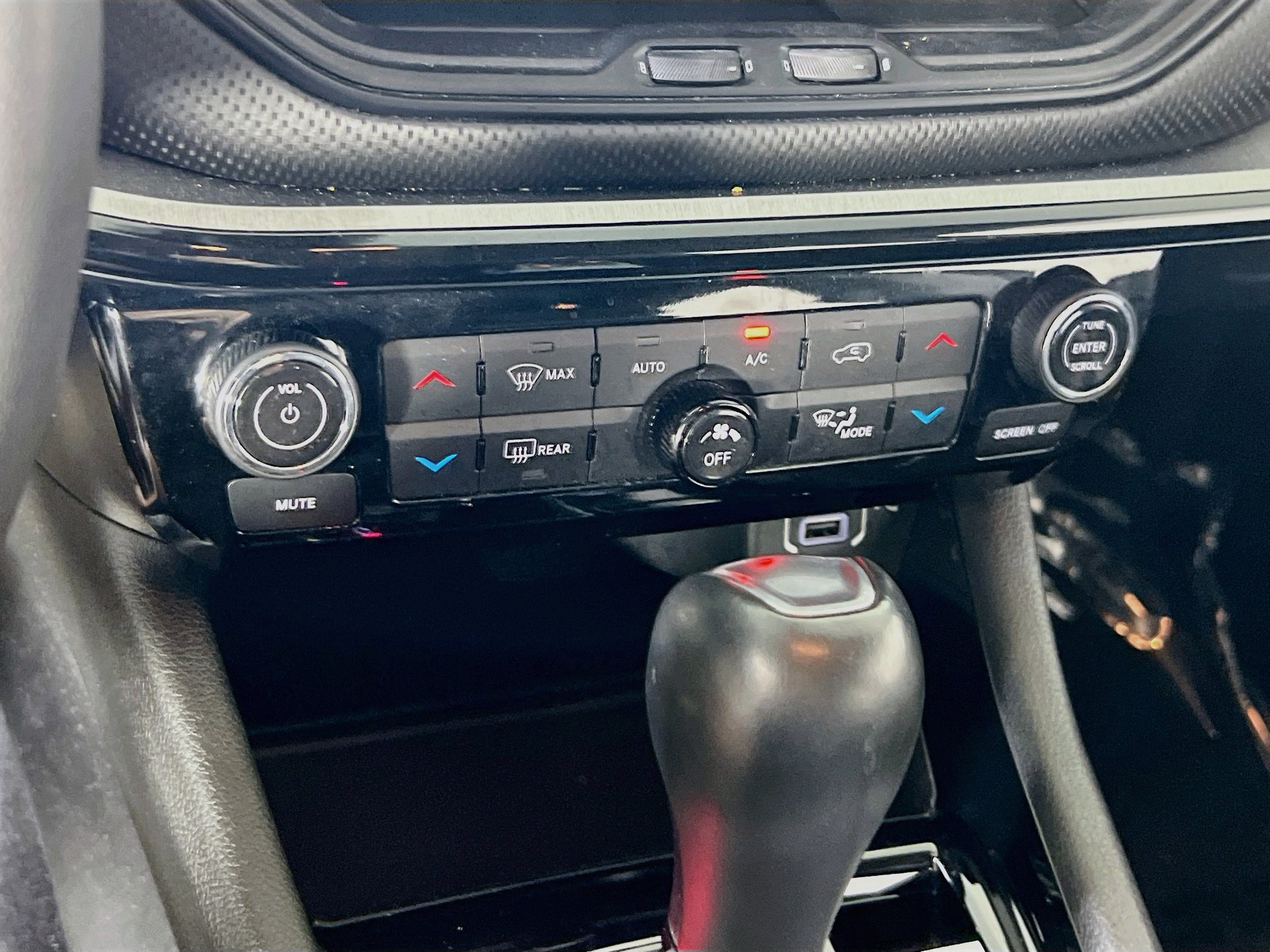 Used 2022 Jeep Compass Trailhawk AWD/4WD image 15