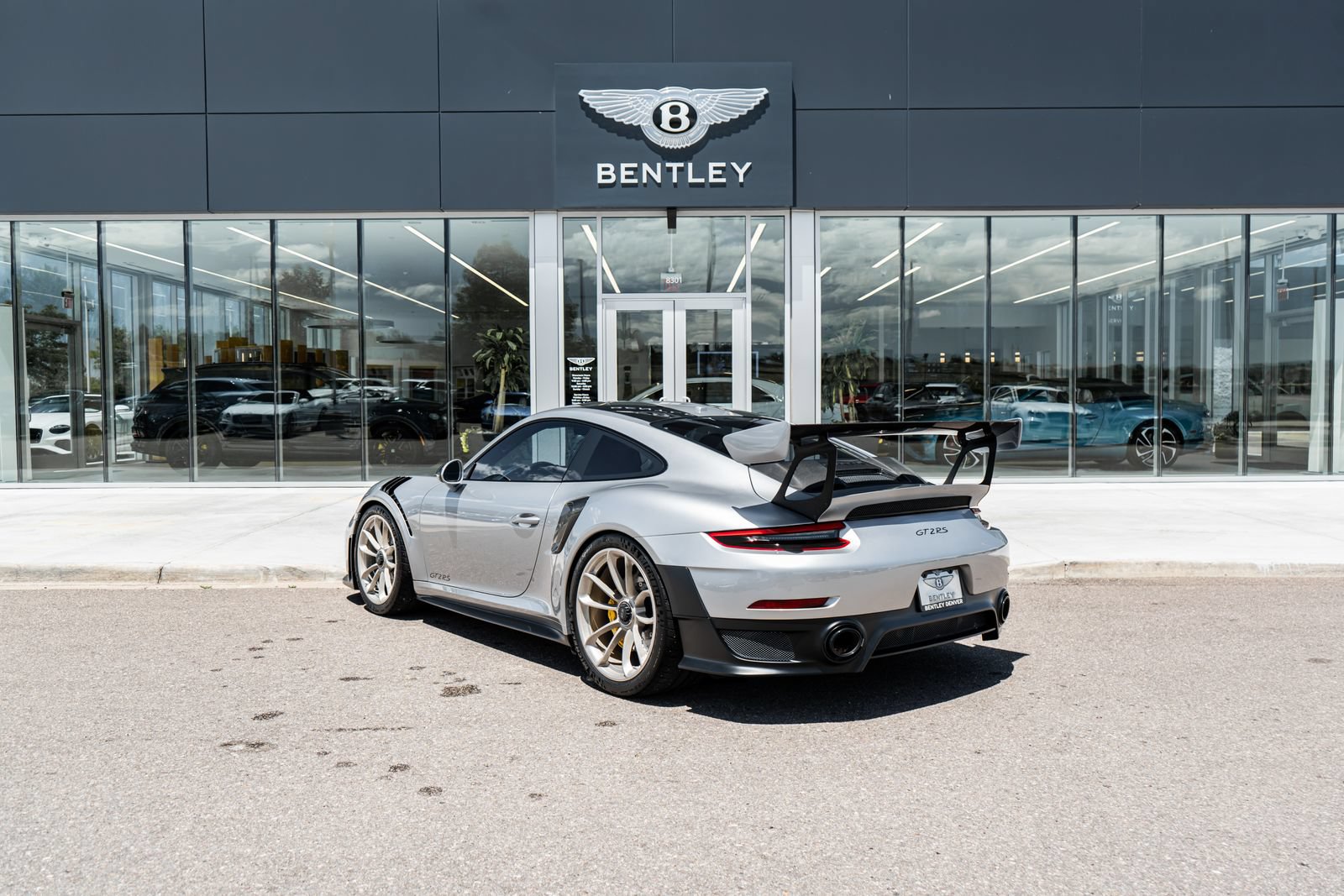 Used 2019 Porsche 911 GT2 RS RWD image 8