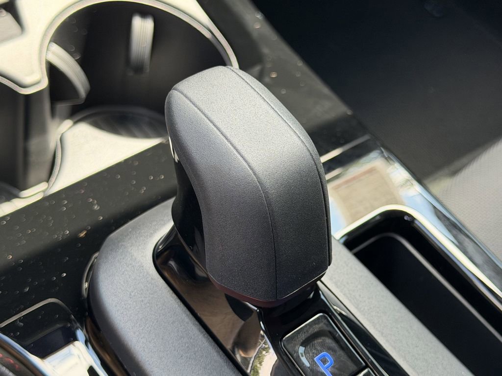 New 2026 Toyota Prius Plug-In Hybrid FWD image 19
