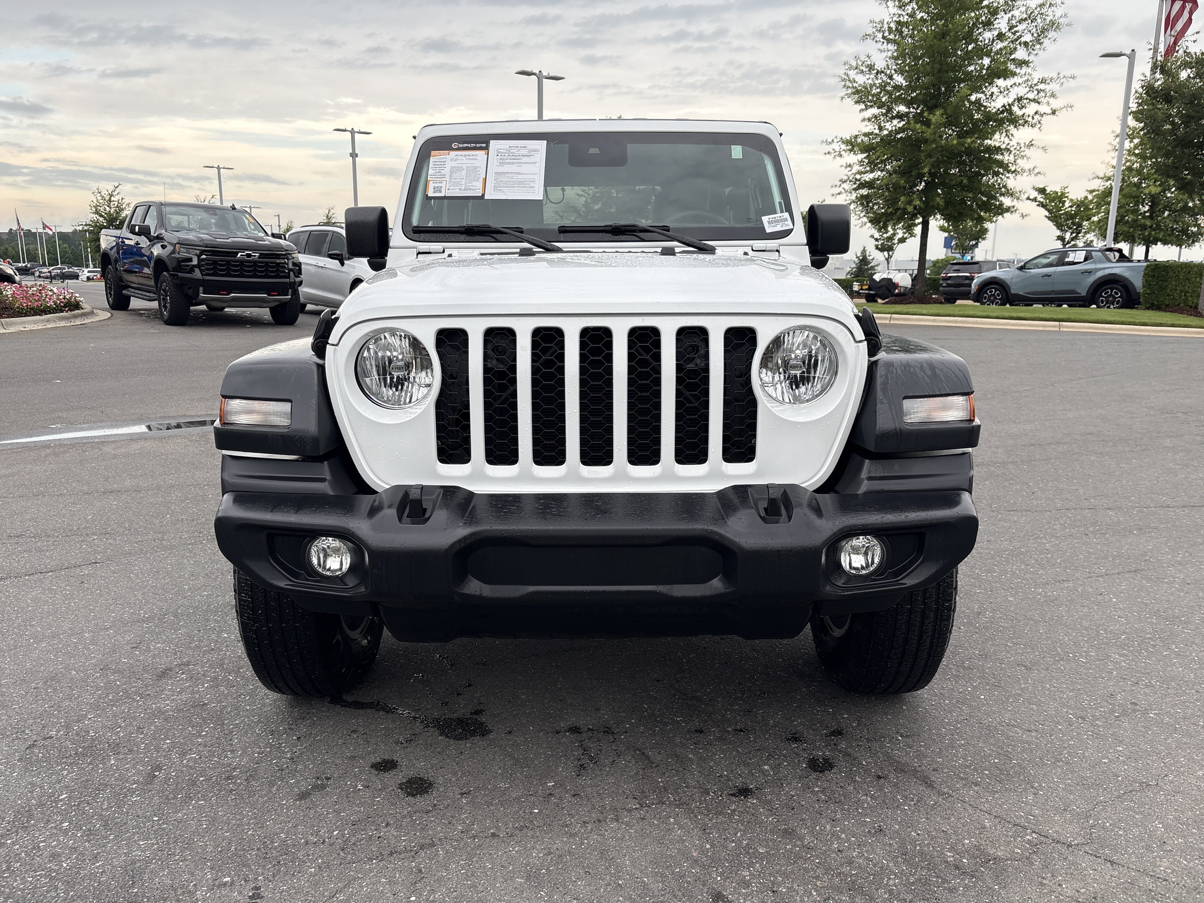Used 2024 Jeep Wrangler Sport AWD/4WD image 3