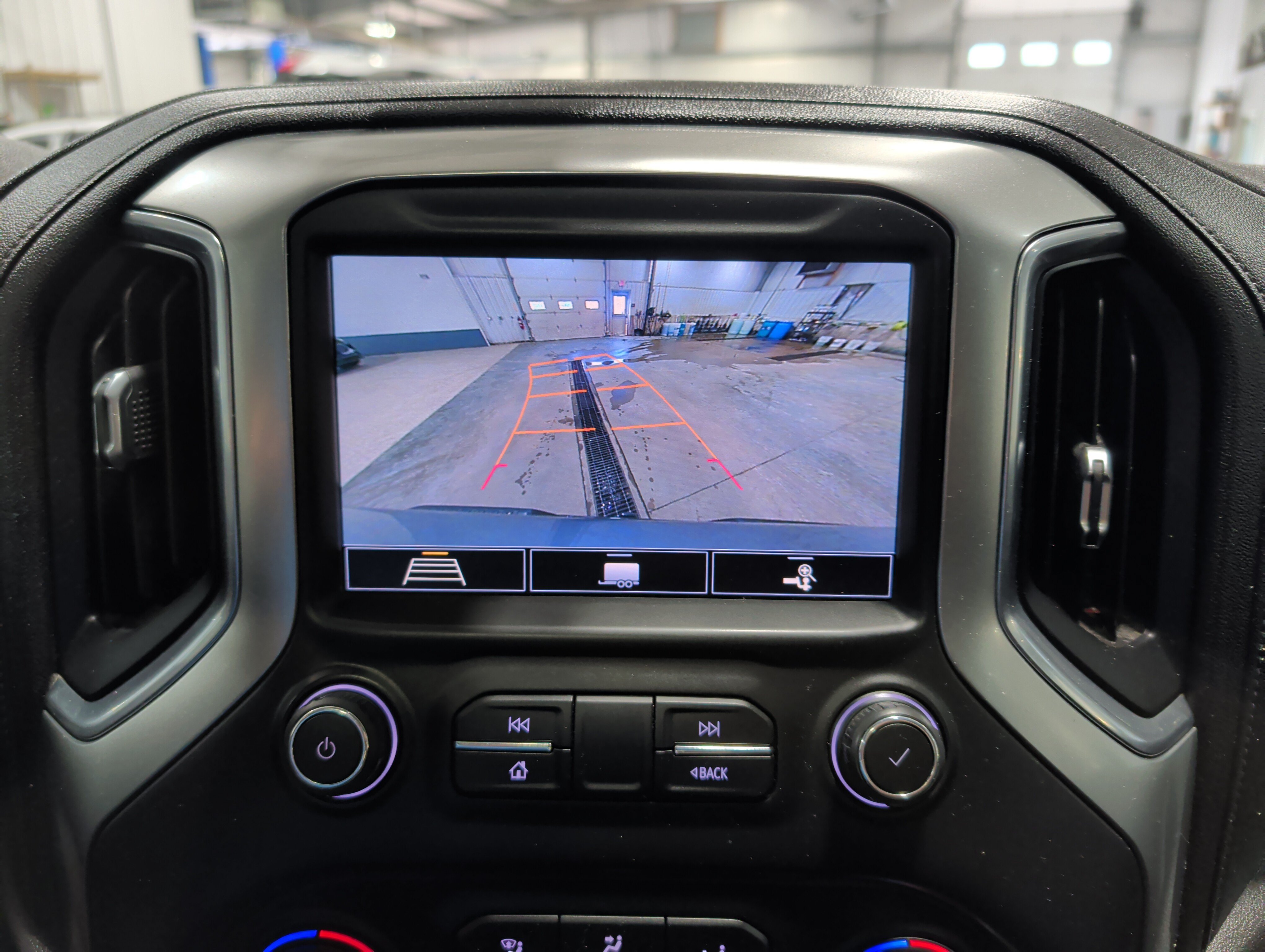 Used 2020 Chevrolet Silverado 1500 LT Trail Boss AWD/4WD image 13