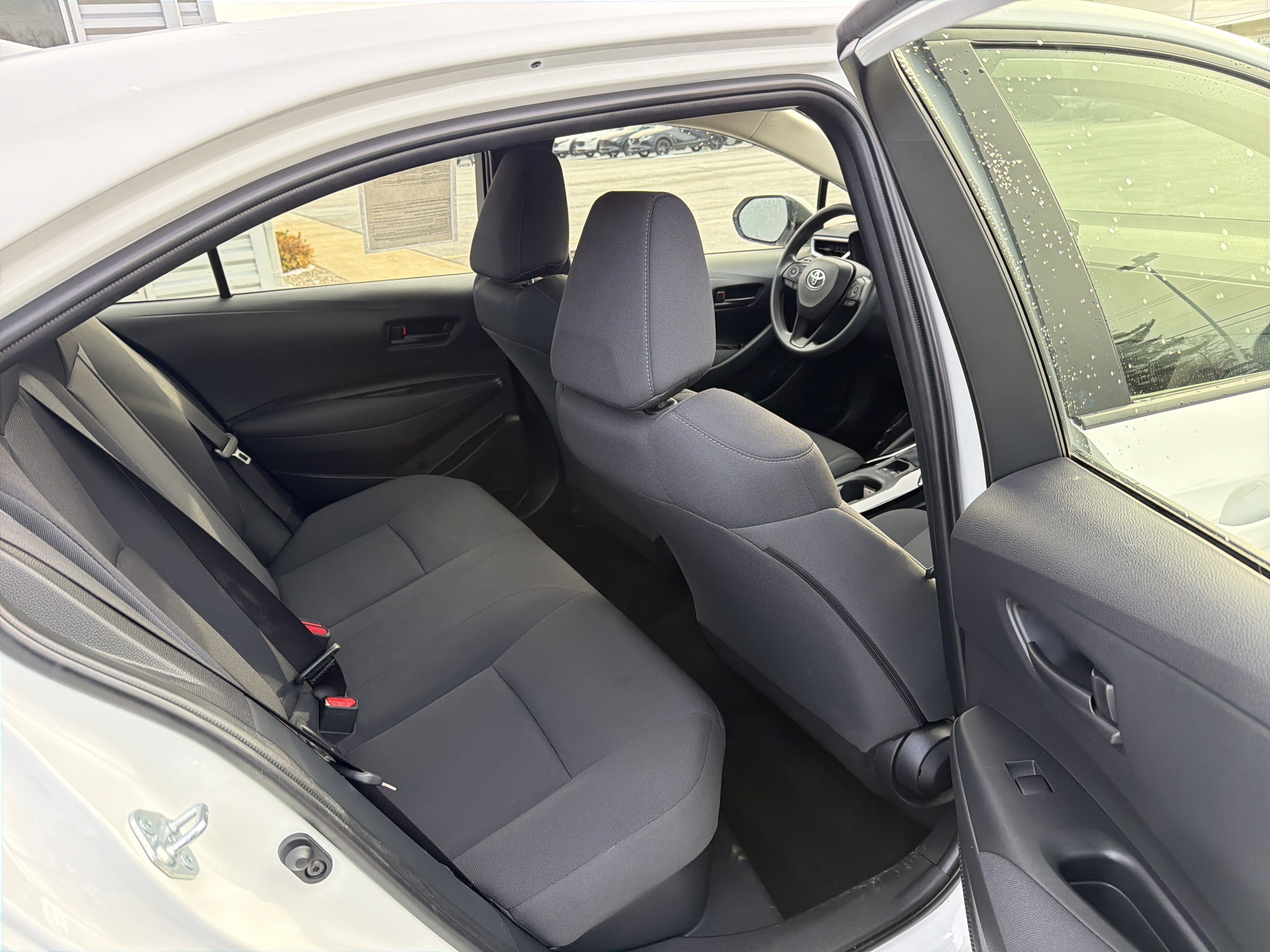 Used 2022 Toyota Corolla LE image 42