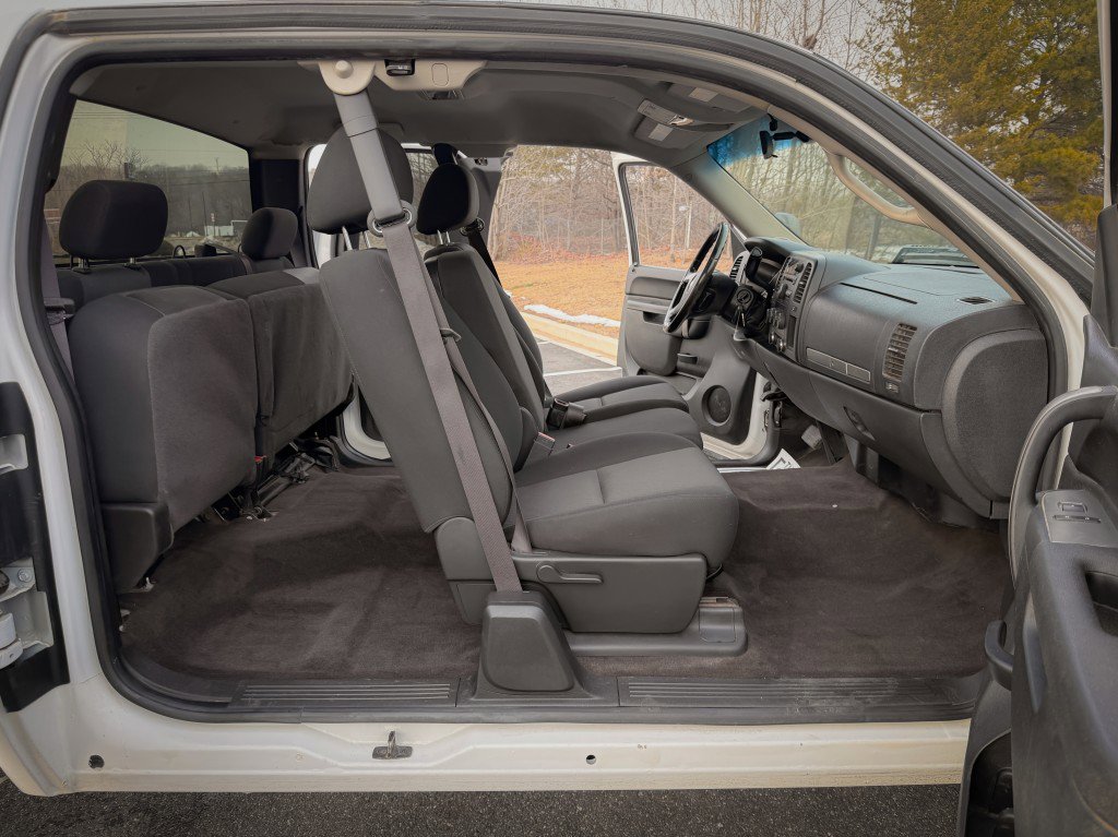 Used 2012 Chevrolet Silverado 3500 LT image 18