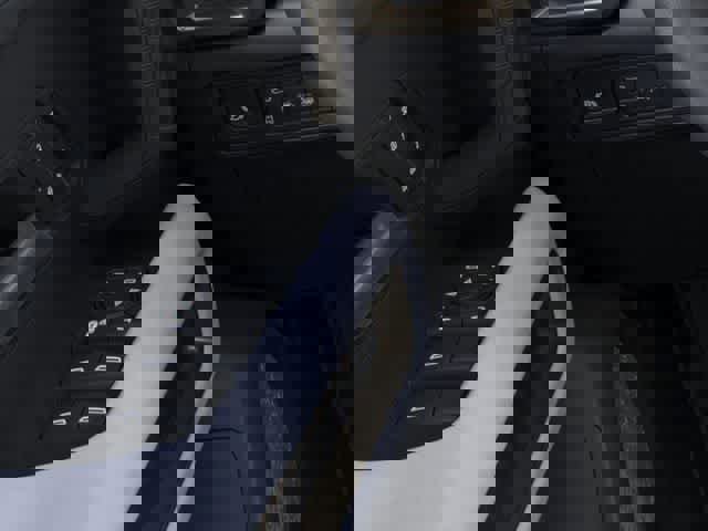 New 2025 GMC Hummer EV 3X w/ LPO, Roof Cross Rail Package image 22