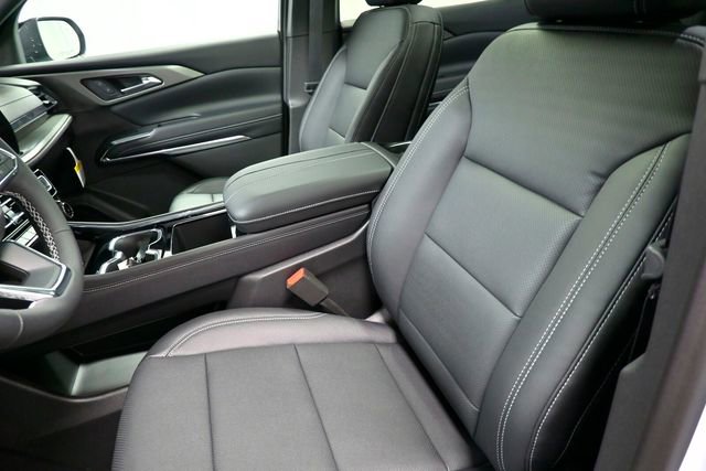 New 2026 Chevrolet Traverse LT w/ Sun and Wheel Package image 9