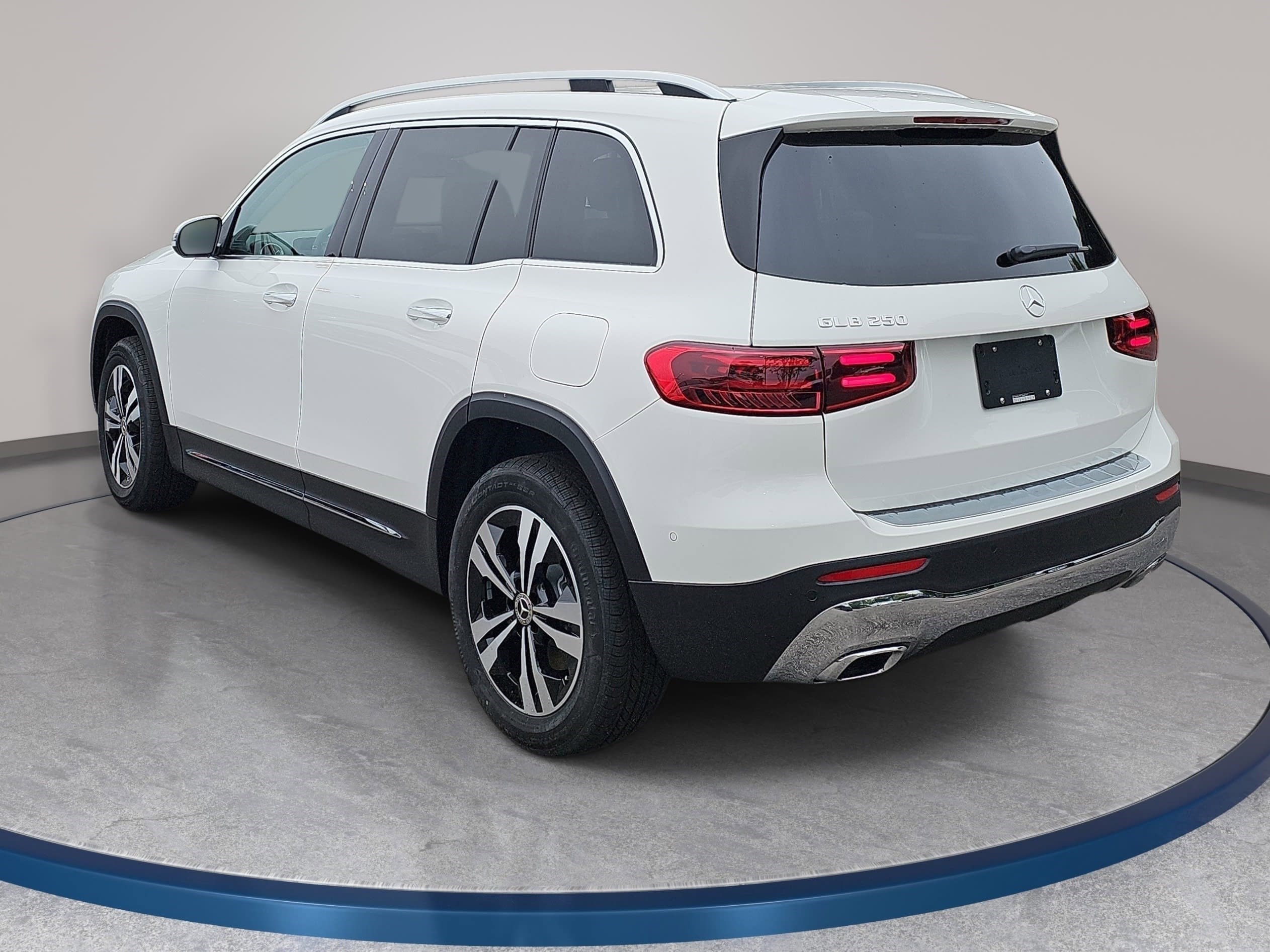 New 2026 Mercedes-Benz GLB 250 image 7