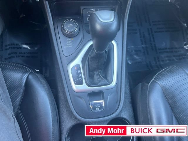Used 2018 Jeep Cherokee Overland AWD/4WD image 28