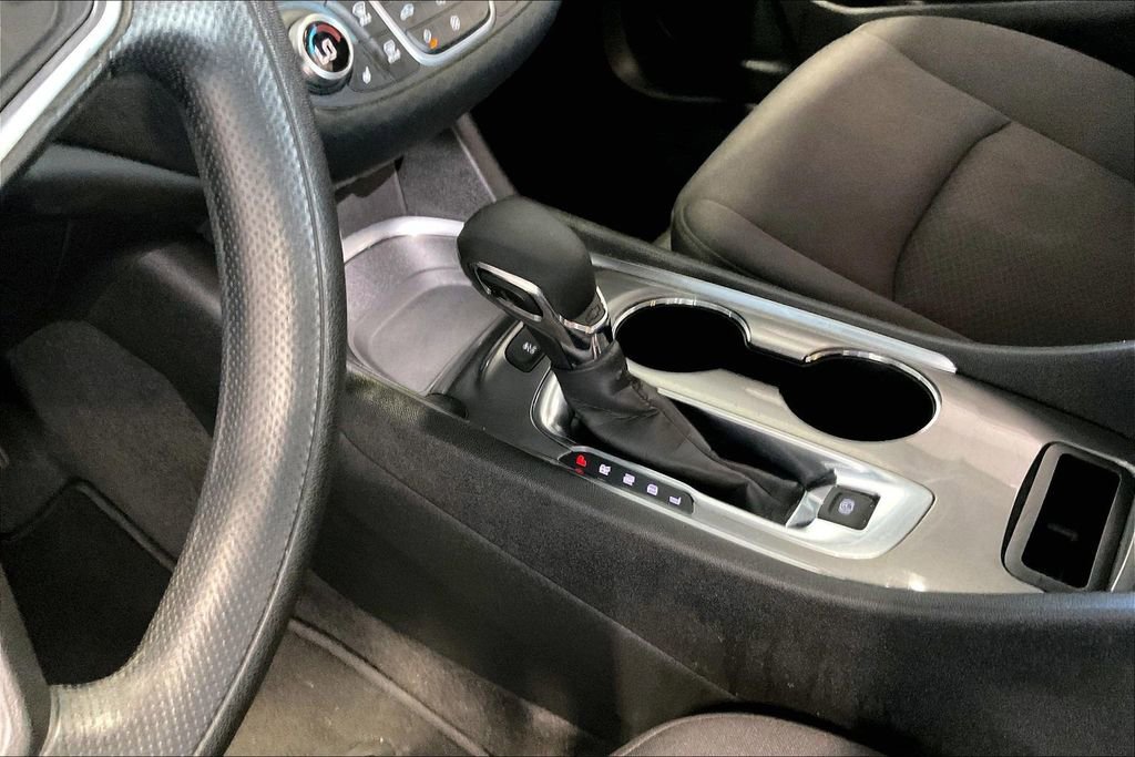 Used 2025 Chevrolet Malibu LT FWD image 11