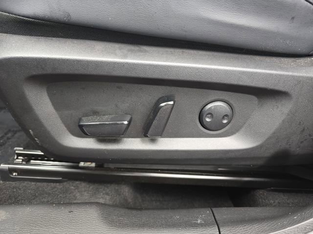 Used 2025 Mitsubishi Outlander SE image 24