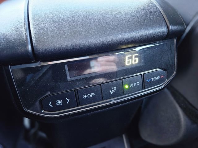 Used 2024 Toyota Highlander LE image 29